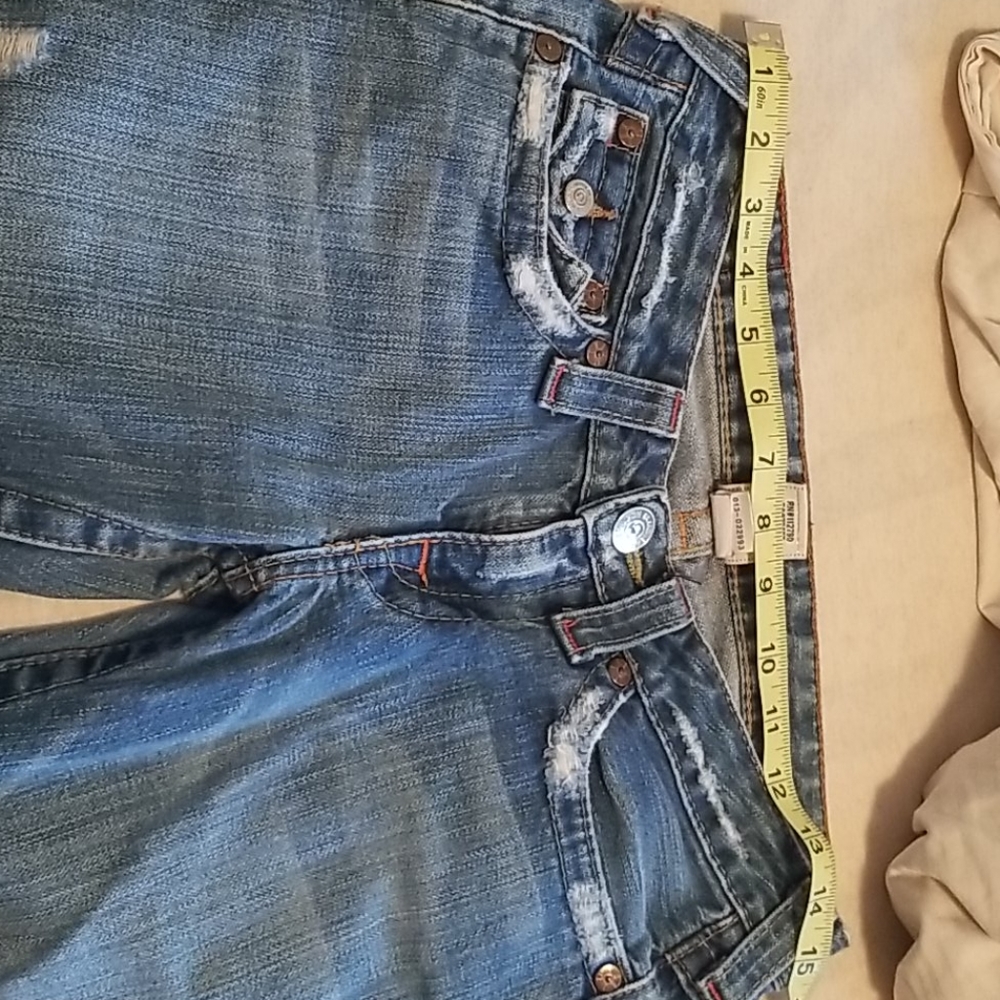 LIKE NEW TRUE RELIGION DISTRESSED 27 - Picture 6 of 8